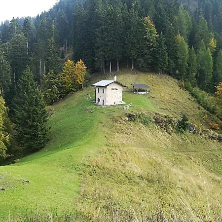 B&B Ai Pini Tilliarn Exterior foto