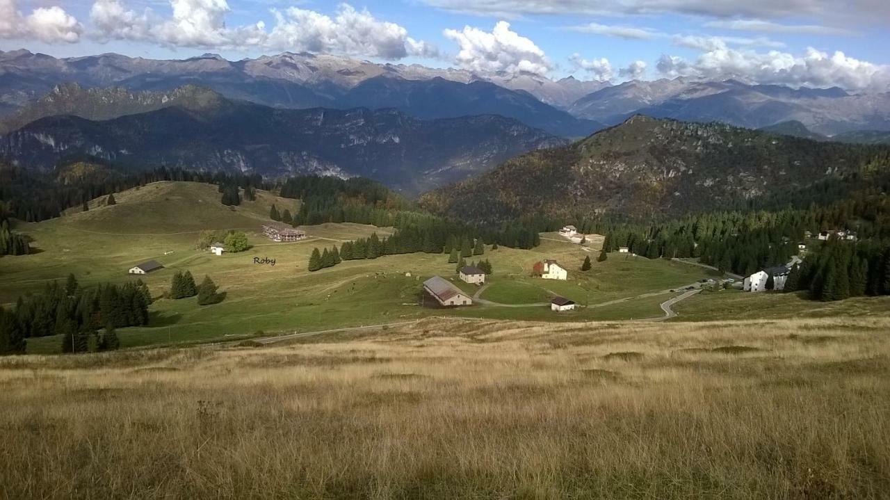 B&B Ai Pini Tilliarn Exterior foto