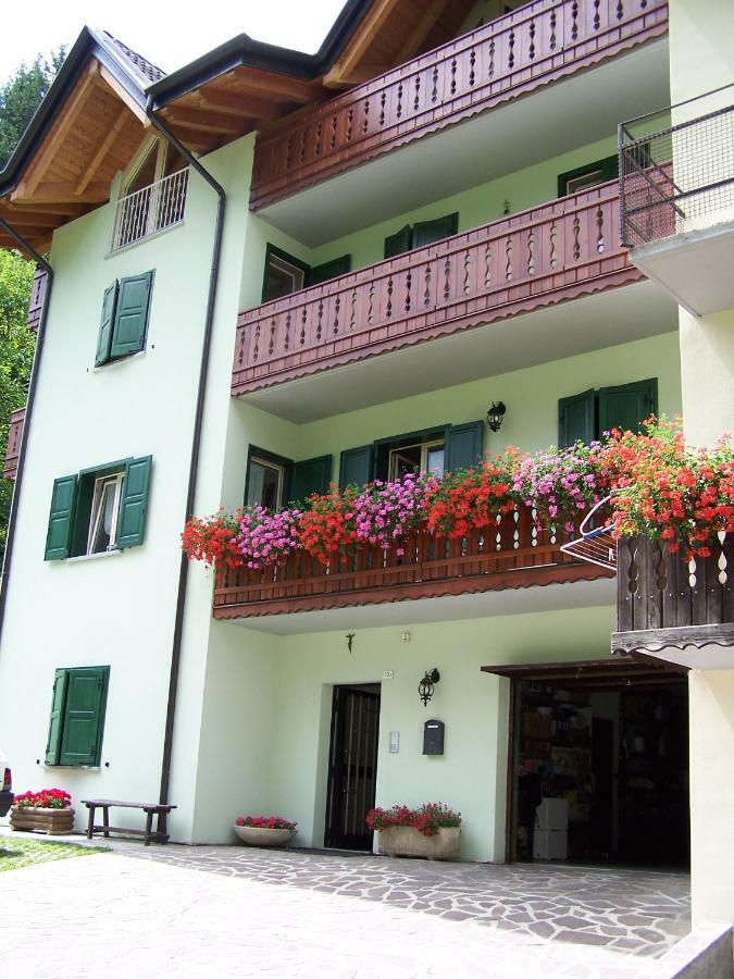 B&B Ai Pini Tilliarn Exterior foto